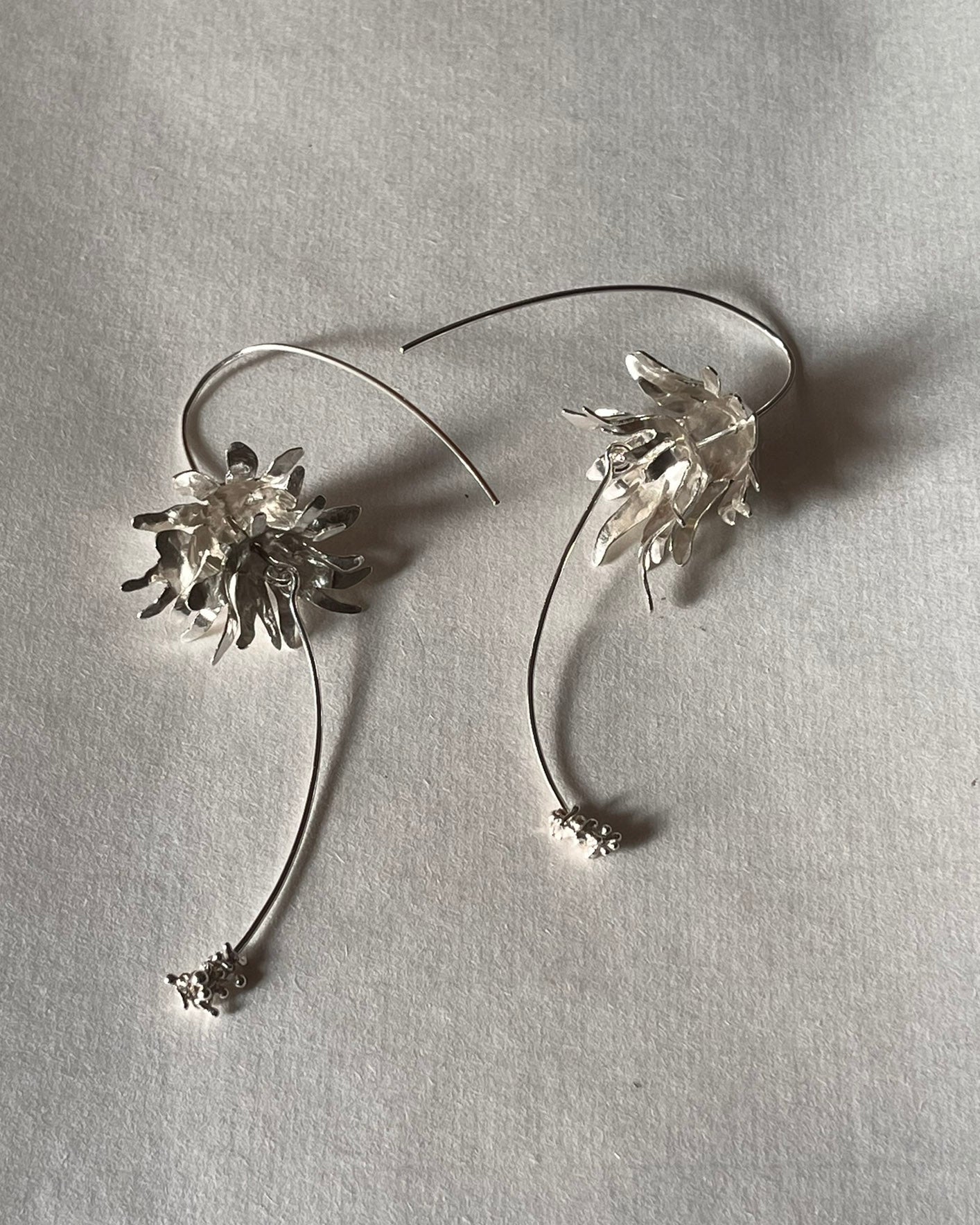 Trinitarias earrings