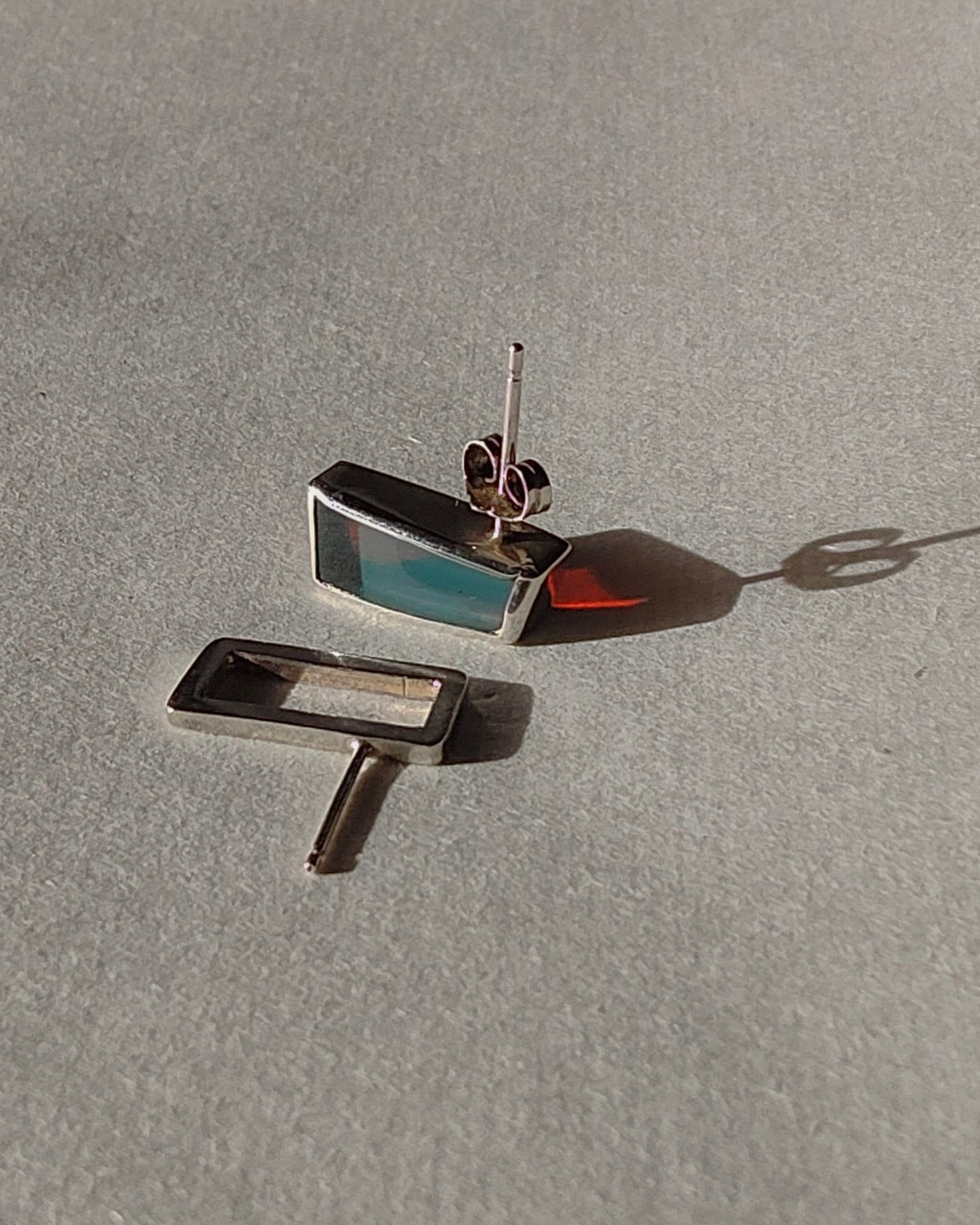 Dichromatic glass earrings