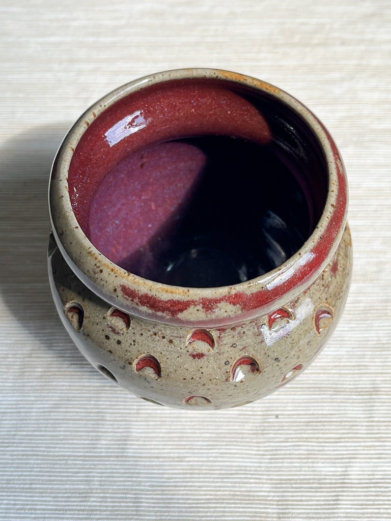 Chunred Vase